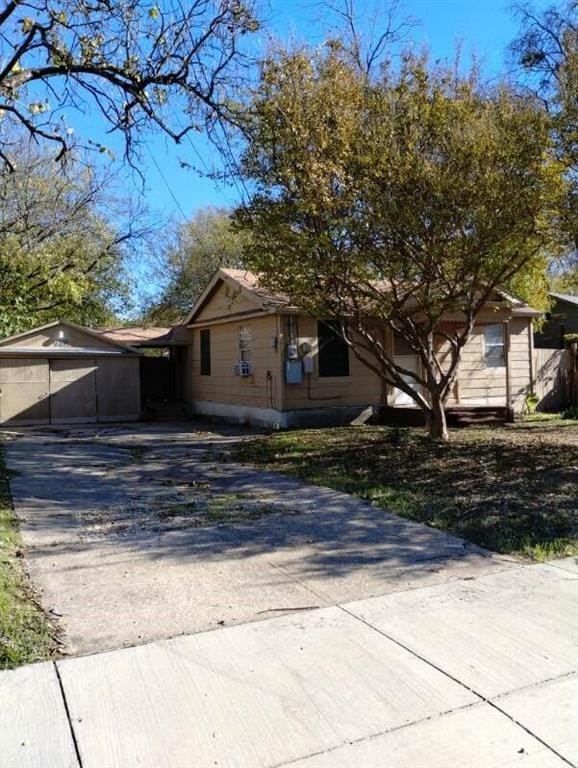 552 Ella Avenue, Dallas TX 75217 - Photo 3