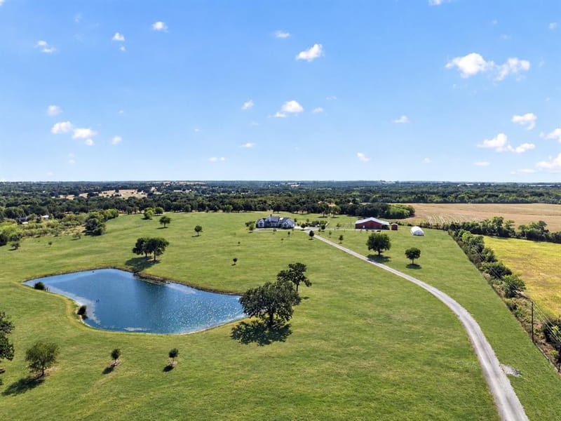 7490 County Road 423, Grandview TX 76050 - Photo 3