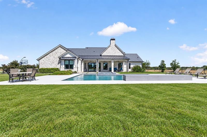 7490 County Road 423, Grandview TX 76050 - Photo 37