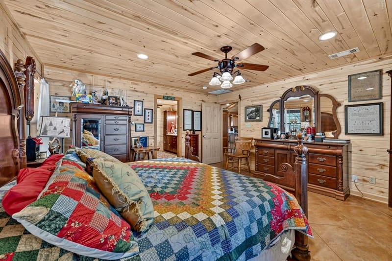 1623 Three Skillet Road, Springtown TX 76082 - Photo 12