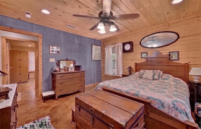1623 Three Skillet Road, Springtown TX 76082 - Photo 24