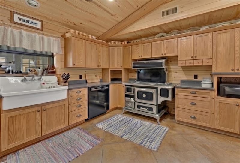1623 Three Skillet Road, Springtown TX 76082 - Photo 15
