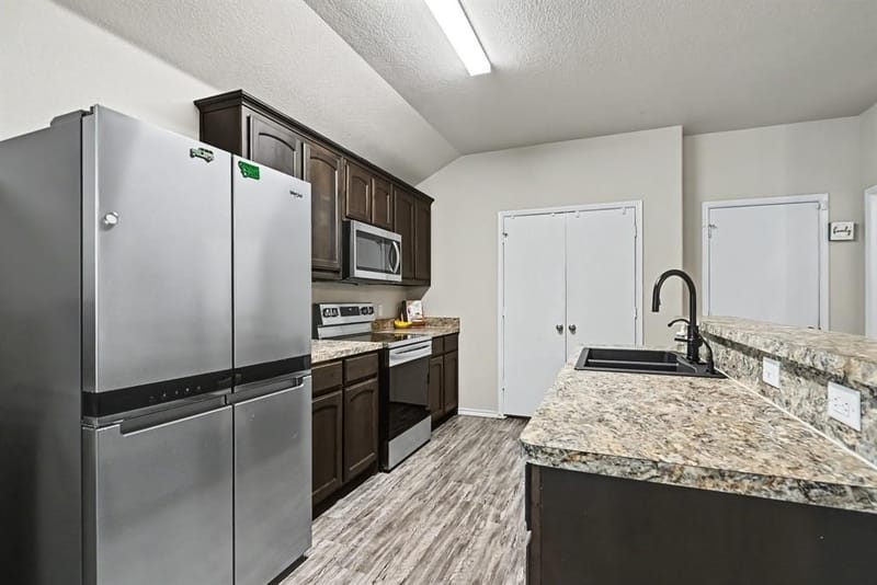 249 Walnut Bend Road, Springtown TX 76082 - Photo 9