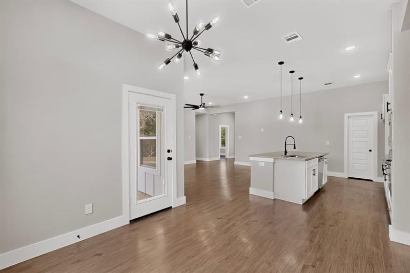 203 W Mansfield Avenue, Kennedale TX 76060 - Photo 12
