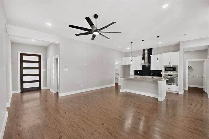 203 W Mansfield Avenue, Kennedale TX 76060 - Photo 5