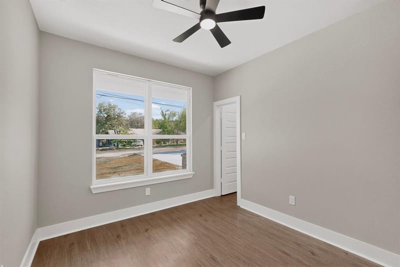 203 W Mansfield Avenue, Kennedale TX 76060 - Photo 24