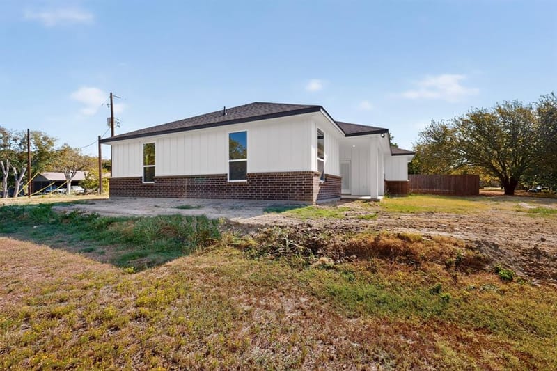 203 W Mansfield Avenue, Kennedale TX 76060 - Photo 31