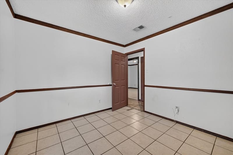 5867 Beau Purple Drive, Dallas TX 75211 - Photo 23