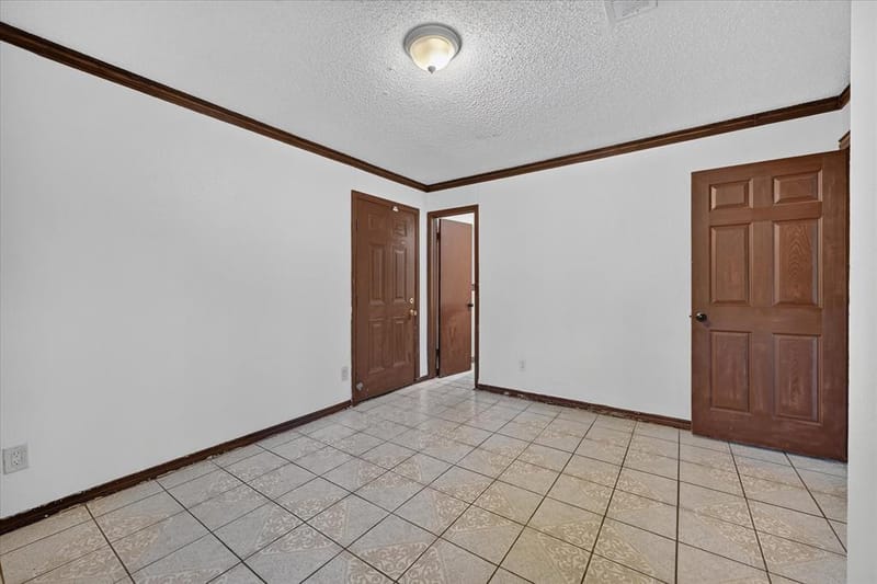5867 Beau Purple Drive, Dallas TX 75211 - Photo 31