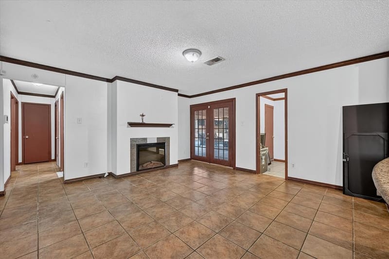 5867 Beau Purple Drive, Dallas TX 75211 - Photo 8