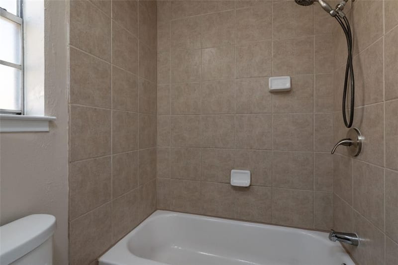 304 Cambridge Drive, Saginaw TX 76179 - Photo 13