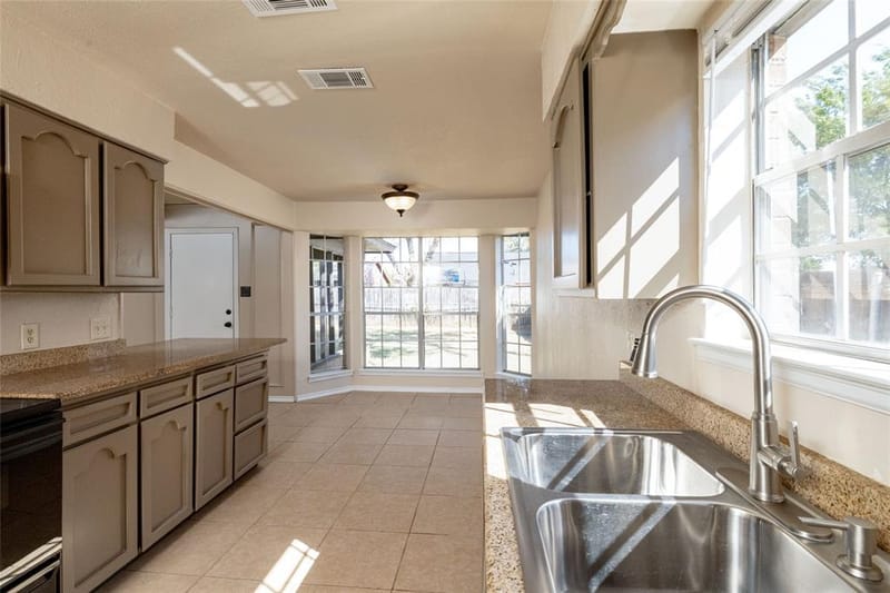 304 Cambridge Drive, Saginaw TX 76179 - Photo 26