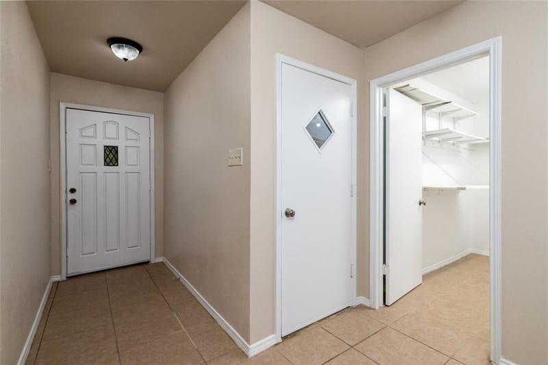 304 Cambridge Drive, Saginaw TX 76179 - Photo 7