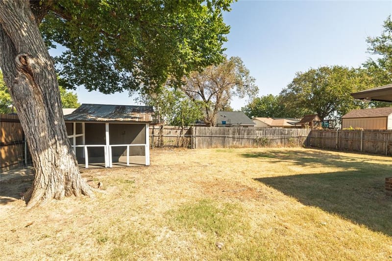 304 Cambridge Drive, Saginaw TX 76179 - Photo 36
