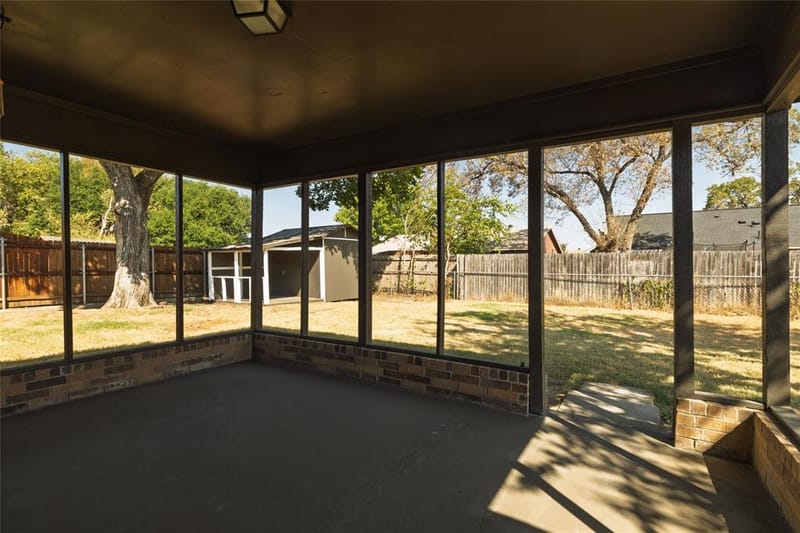 304 Cambridge Drive, Saginaw TX 76179 - Photo 32