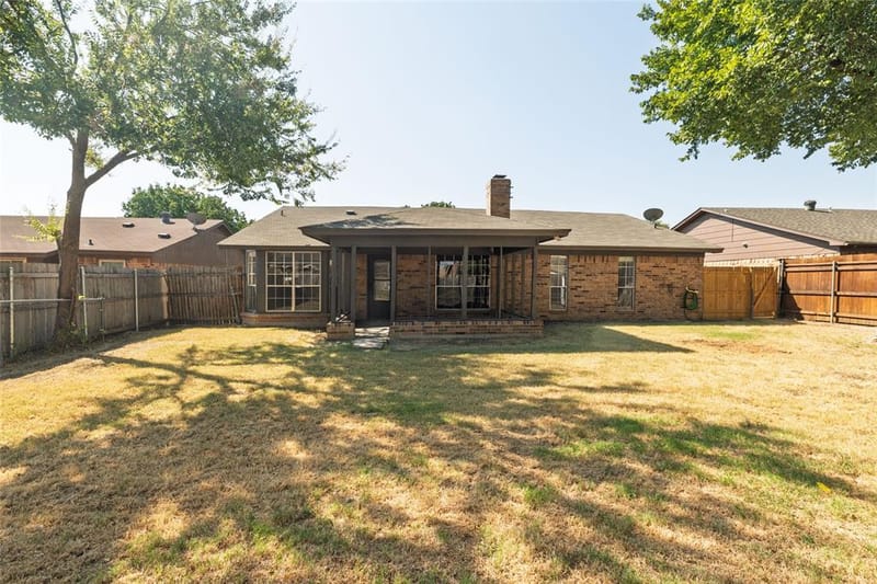 304 Cambridge Drive, Saginaw TX 76179 - Photo 34