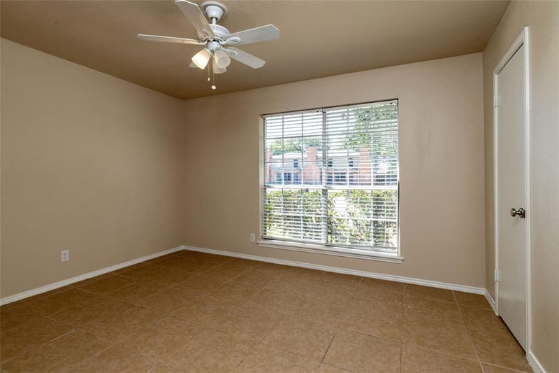 304 Cambridge Drive, Saginaw TX 76179 - Photo 31