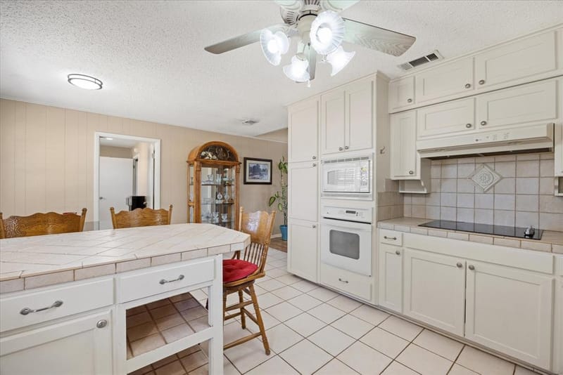 330 Reed Road, Granbury TX 76049 - Photo 17