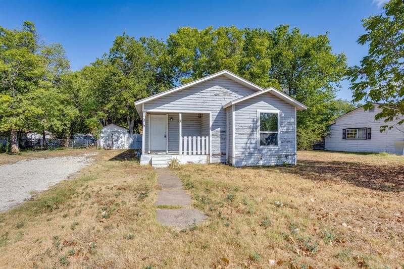 106 Bales Street # 108, Cleburne TX 76033 - Photo 2