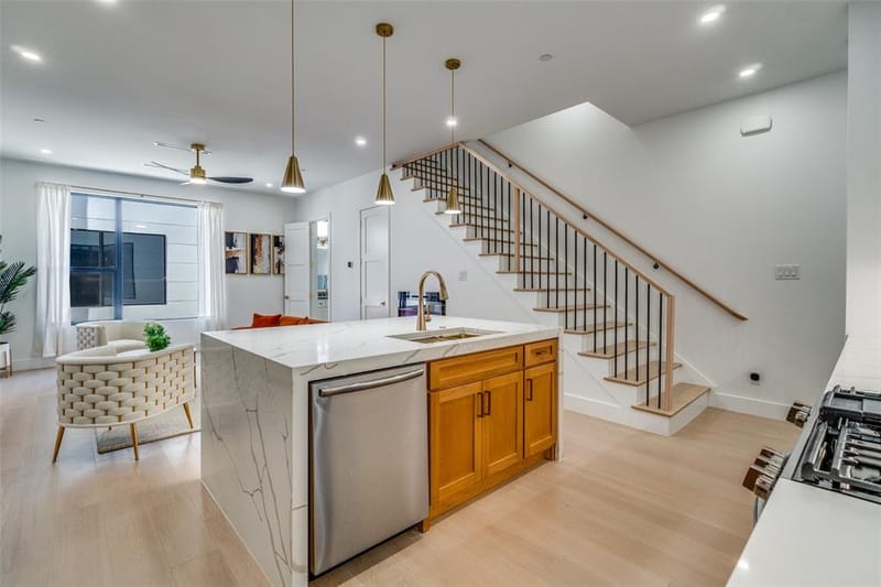 710 W 10th Street # 101, Dallas TX 75208 - Photo 13