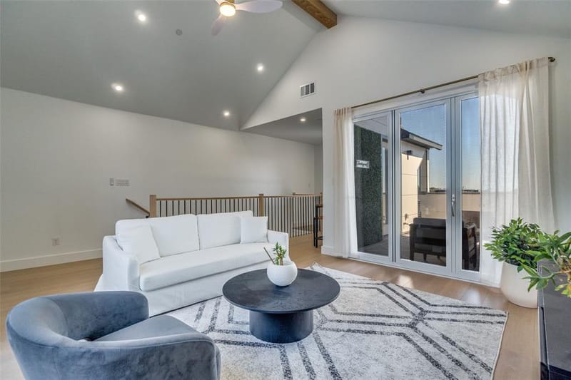 710 W 10th Street # 101, Dallas TX 75208 - Photo 24