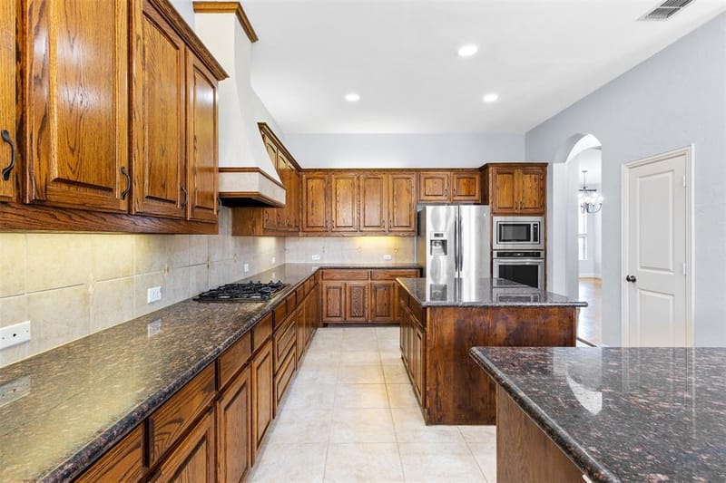 221 Tipperary Drive, Keller TX 76248 - Photo 11