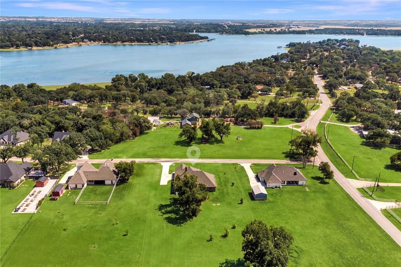 111 Eagle Point N, Azle TX 76020 - Photo 8