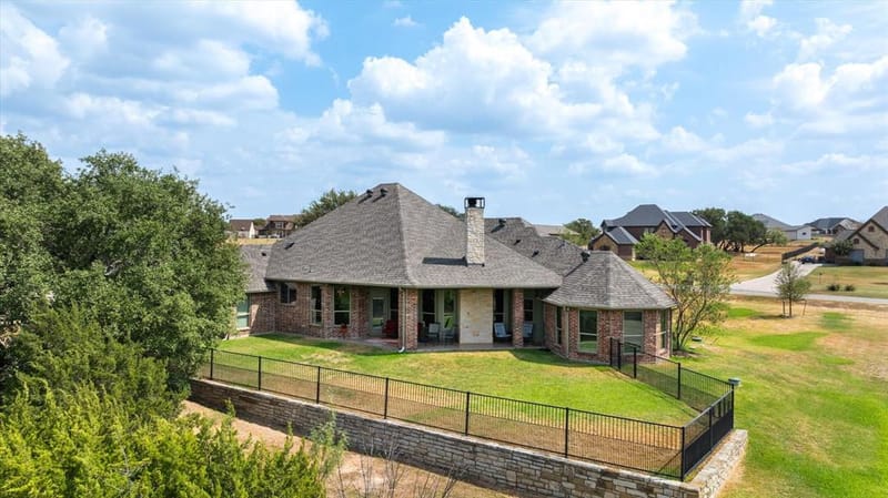 1616 Crow Creek Drive, Granbury TX 76049 - Photo 34