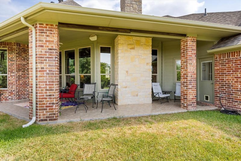 1616 Crow Creek Drive, Granbury TX 76049 - Photo 31