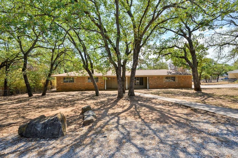 303 NW 32nd Street, Mineral Wells TX 76067 - Photo 36