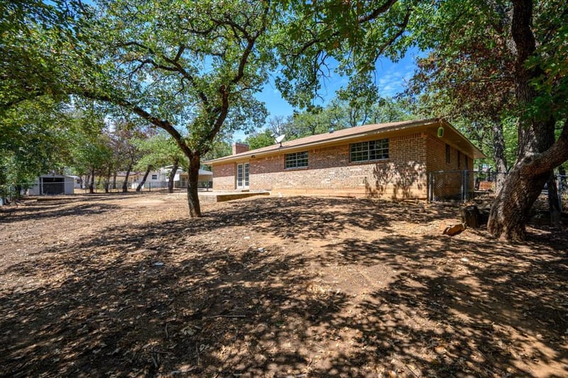 303 NW 32nd Street, Mineral Wells TX 76067 - Photo 34