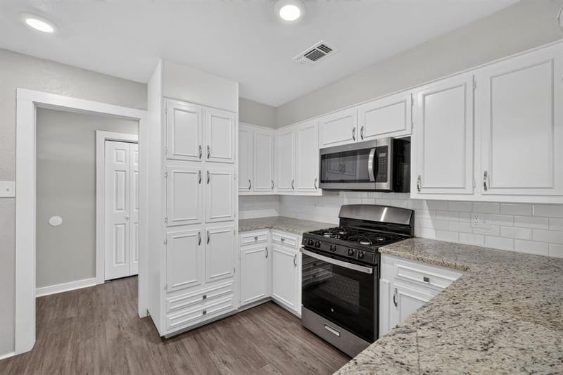 303 NW 32nd Street, Mineral Wells TX 76067 - Photo 14