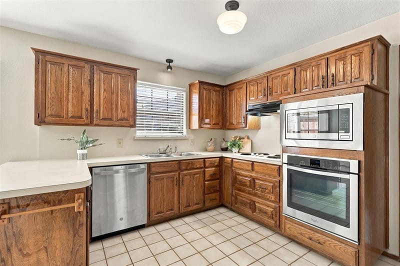 5304 Ridge Springs Court, Arlington TX 76017 - Photo 11
