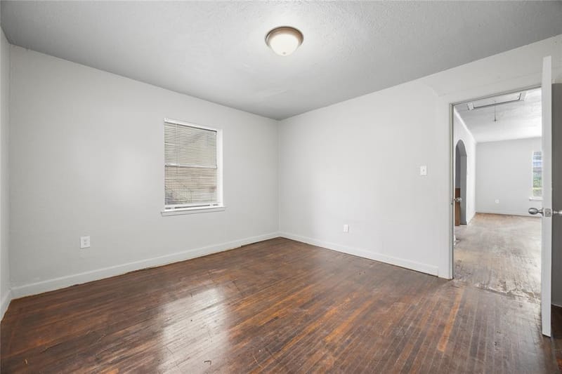 5800 Churchill Avenue, Dallas TX 75227 - Photo 16