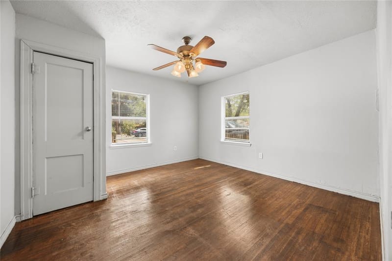 5800 Churchill Avenue, Dallas TX 75227 - Photo 18