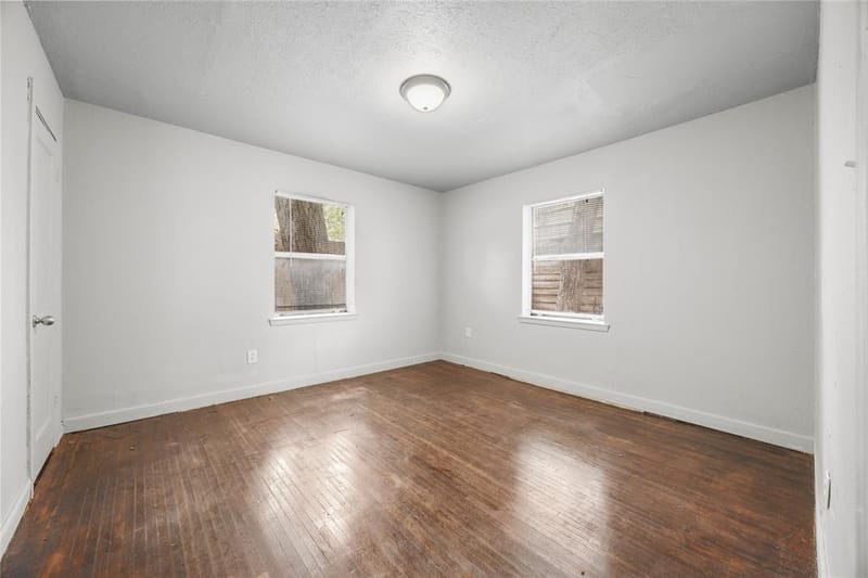 5800 Churchill Avenue, Dallas TX 75227 - Photo 15