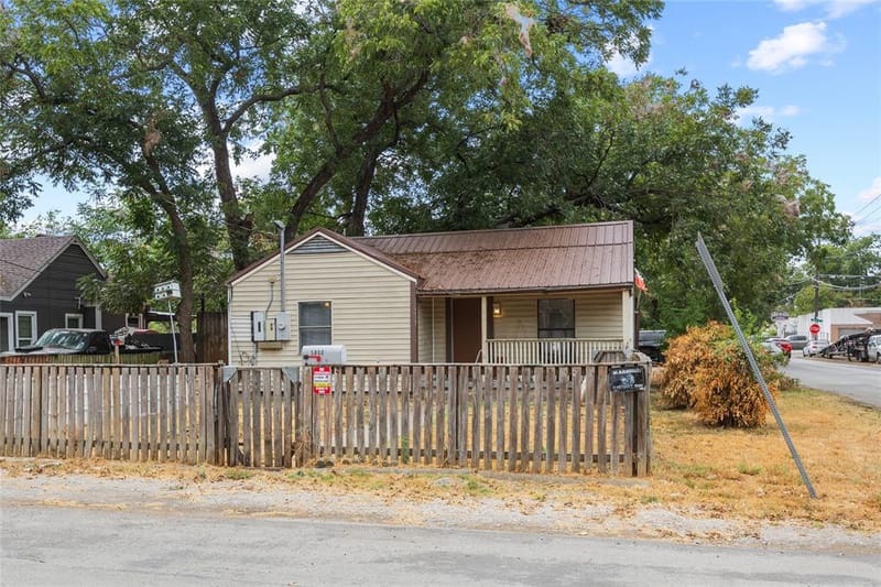 5800 Churchill Avenue, Dallas TX 75227 - Photo 25