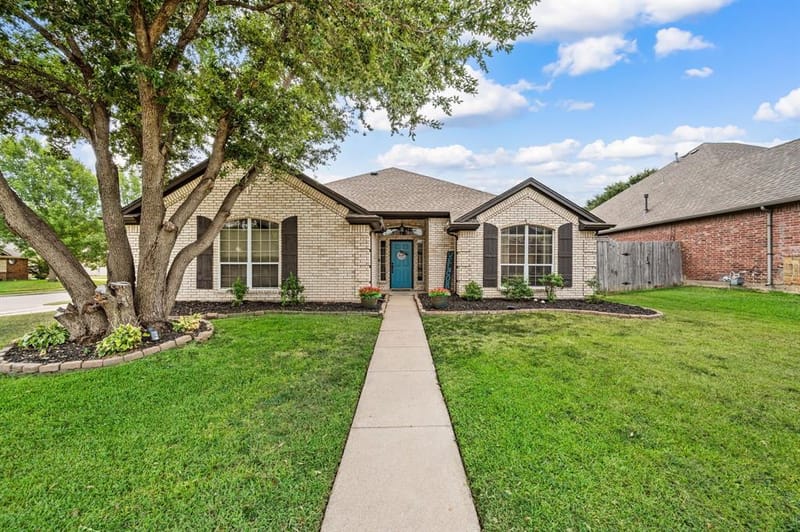 501 Kempson Court, Saginaw TX 76179