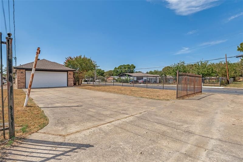 1838 San Antonio Street, Grand Prairie TX 75051 - Photo 24