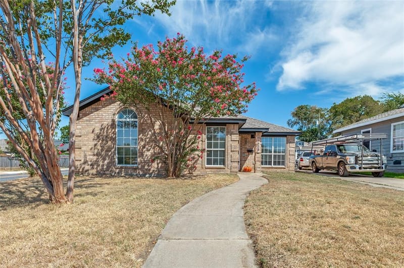 1838 San Antonio Street, Grand Prairie TX 75051 - Photo 4