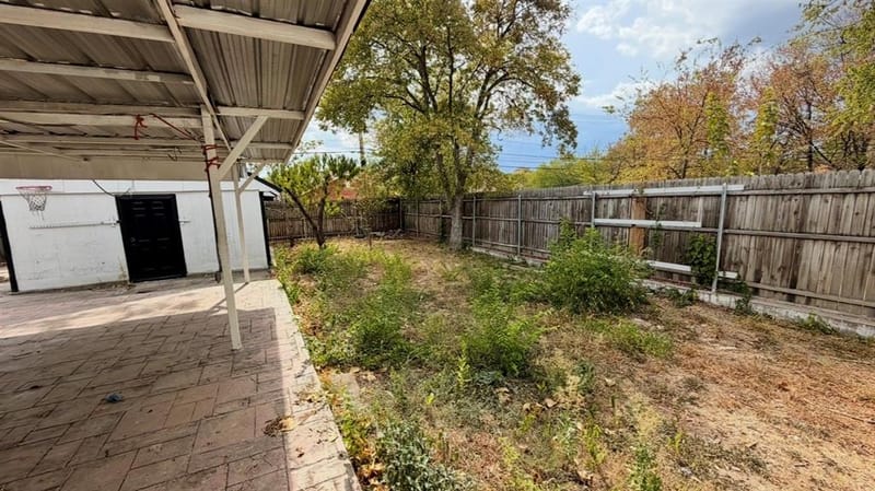 2719 NW 25th Street, Fort Worth TX 76106 - Photo 8
