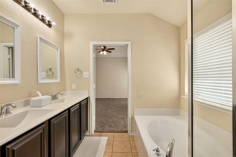 2060 Meadow Park Drive, Princeton TX 75407 - Photo 19