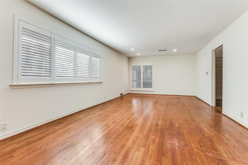 9759 Shoreview Road, Dallas TX 75238 - Photo 10