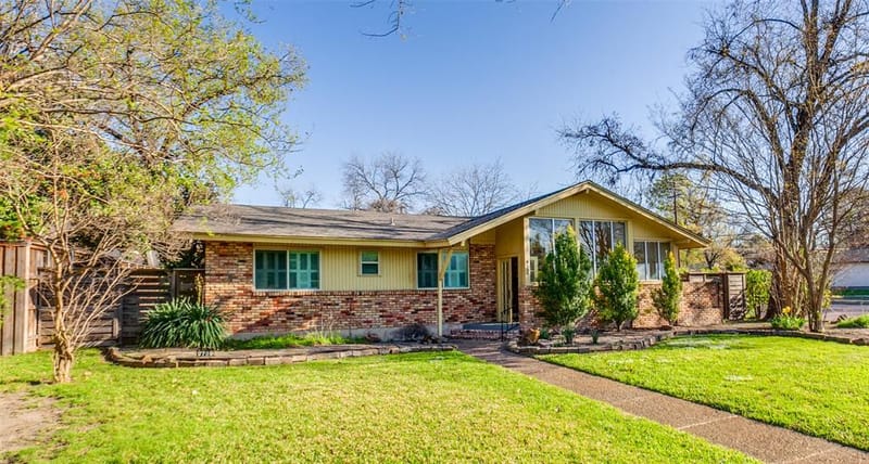 9759 Shoreview Road, Dallas TX 75238 - Photo 4