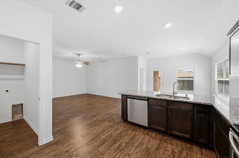228 Garden Grove Drive, Waxahachie TX 75165 - Photo 9