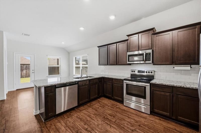228 Garden Grove Drive, Waxahachie TX 75165 - Photo 11