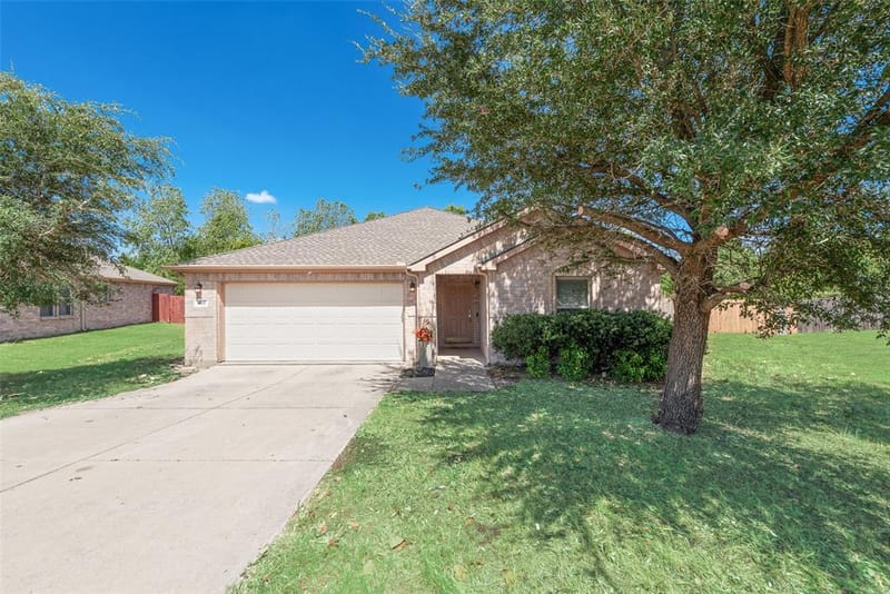 403 Welcome Street, Cedar Hill TX 75104 - Photo 2