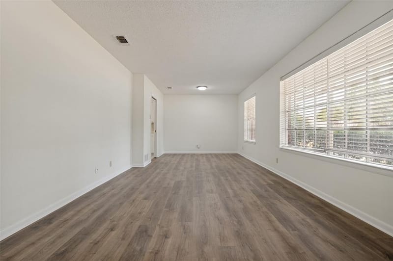 1713 Briardale Court, Arlington TX 76013 - Photo 3