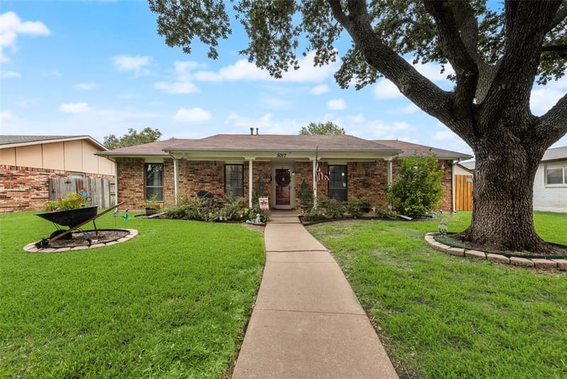 5017 Pemberton Lane, The Colony TX 75056