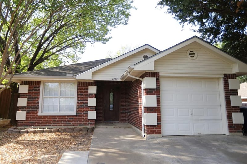 1212 Paco, Denton TX 76209